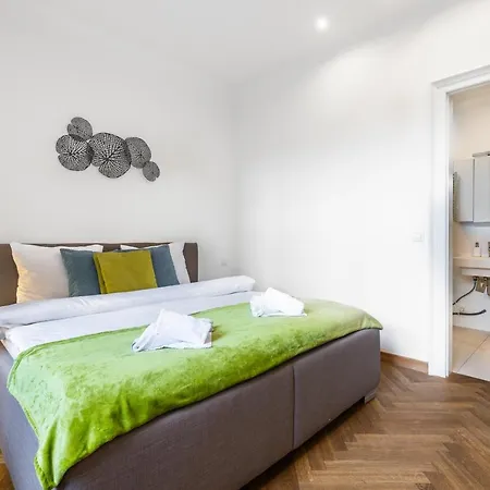 Dlouha Palace - Live In One Of The Best Streets Prague Exterior photo